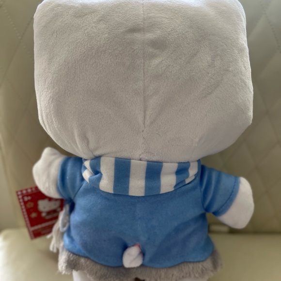 Hello Kitty Winter Christmas Animated Plush NWT Side Stepper Exclusive - Picture 6 of 7